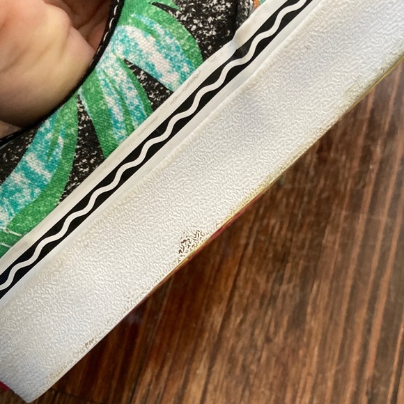 Vans Crayola Sneakers - Picture 11 of 12